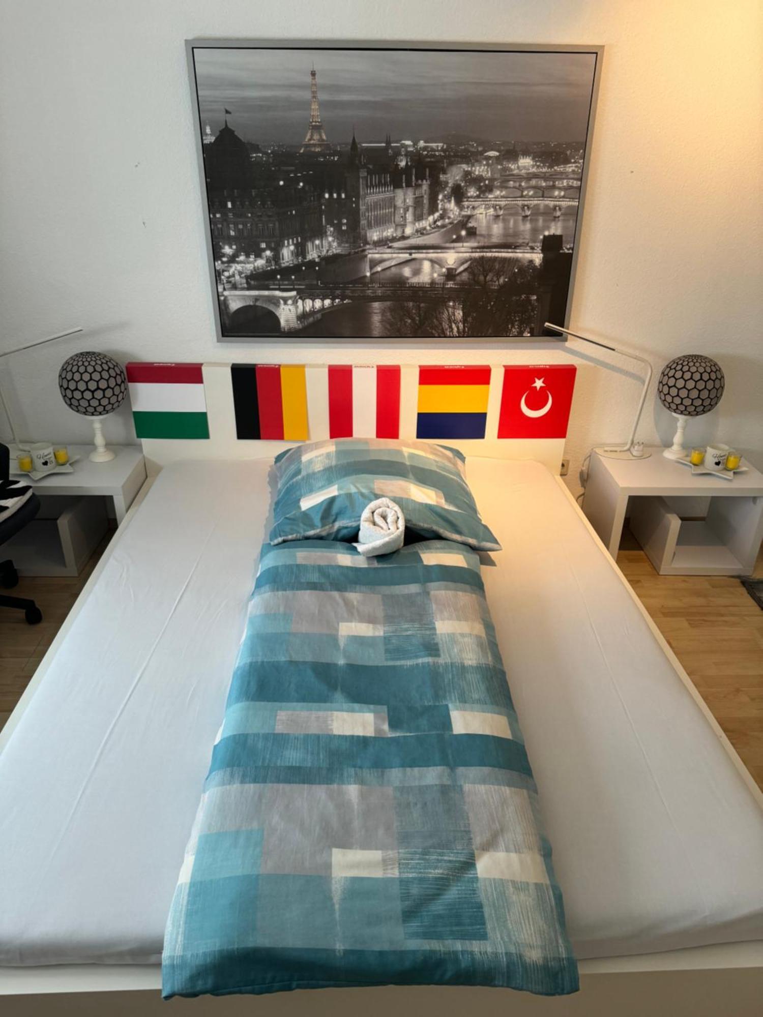 Student Homestay Жак Офенбах Екстериор снимка
